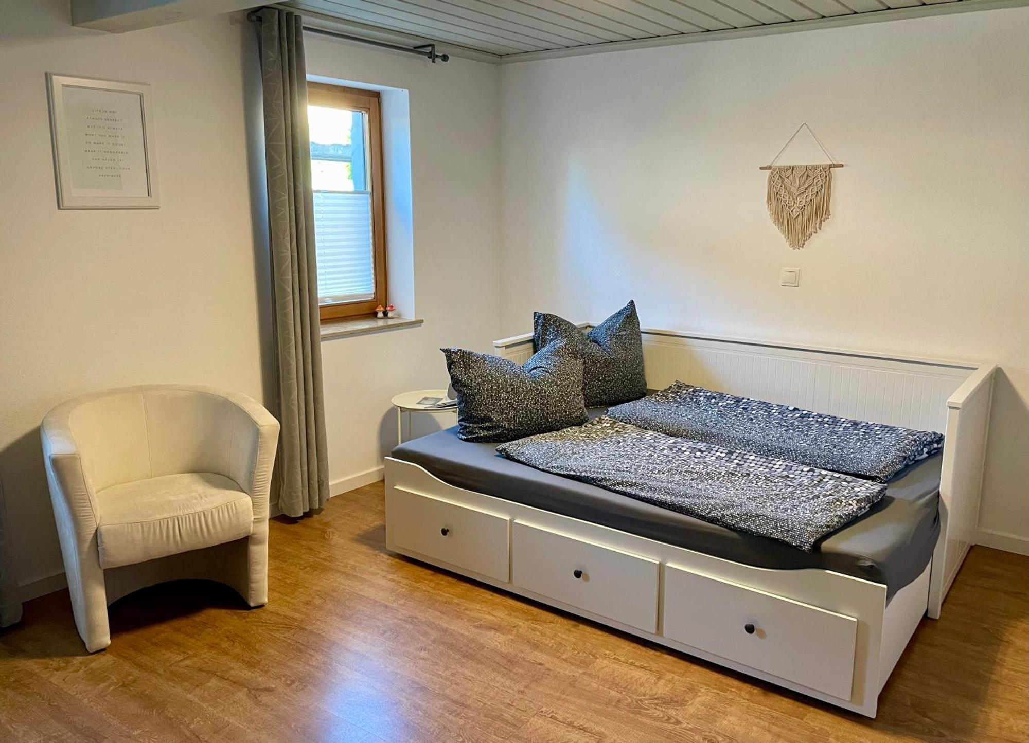 Moderne Ferienwohnung In Historischer Altstadt - Keine Monteurswohnung 힐폴트슈타인 외부 사진